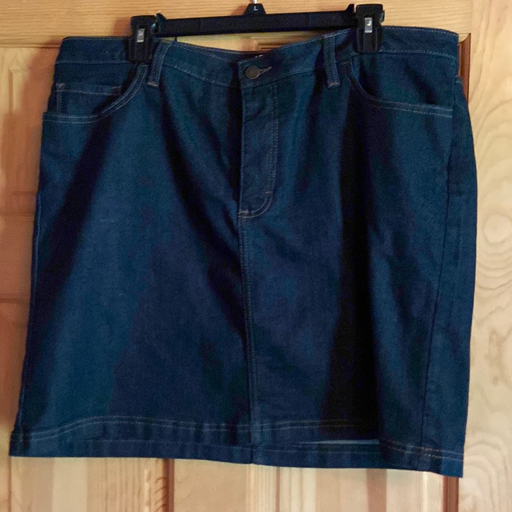 Riders by Lee midrise denim skirt with built-in short - sz 18